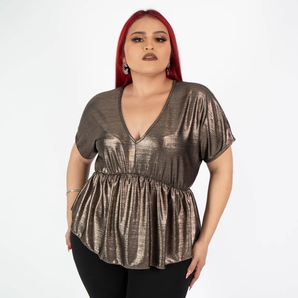 Mareli plus woman’s a metallic, short-sleeved top peplum, V-neckline size 3XL